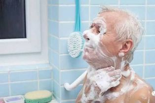老年人洗澡不注意这4点 竟会危及生命 