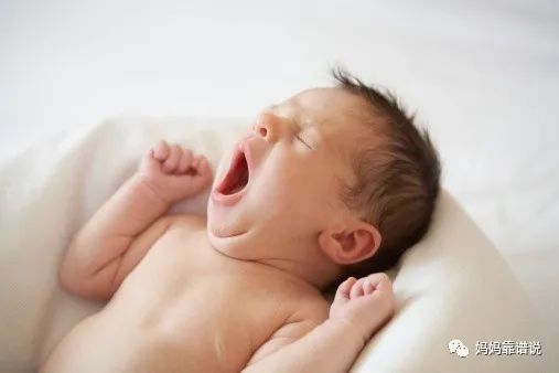 3种睡姿影响宝宝颜值,你家娃睡对了吗