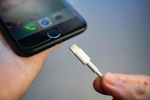 苹果教你如何保持iPhone手机电池健康 远离极端温度 充电时移除某些保护壳