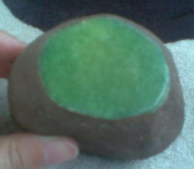 绿色的石头是什么 