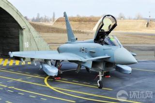 韩订购F 15SE遭指责 被批过时货斗不过歼20 