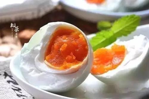 好多油咸鸭蛋的蛋黄为什么呈稀糊状 