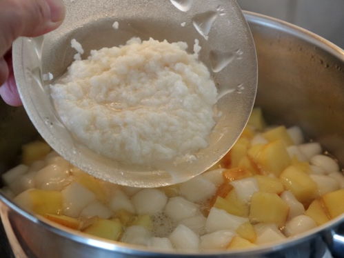 米酒苹果小圆子甜汤的做法 菜谱 
