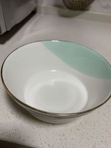 陶瓷碗可以放微波炉吗,陶瓷碗可以放进微波炉吗
