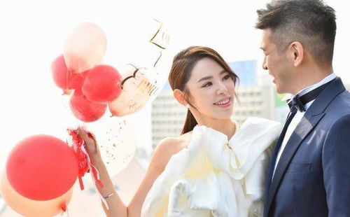 38岁香港女星晒唯美婚纱照,丈夫是圈外富豪,曾用一包米打动她