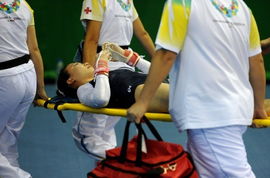女子体操个人全能决赛 韩选手受伤离场 
