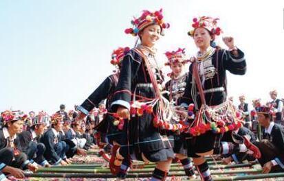 哈尼族有何特色风俗 作为古代羌族的后裔,其习俗独具历史韵味