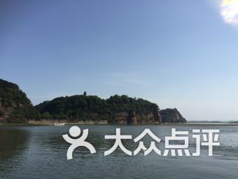 乐山大佛有停车场吗(乐山南站免费停车场在哪里)