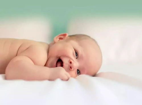 2个月婴儿奶量 两个月宝宝的奶量是多少呢