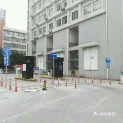 深圳市横岗大康哪有免费停车场,横岗大康乐知福购物广场从安良怎么走