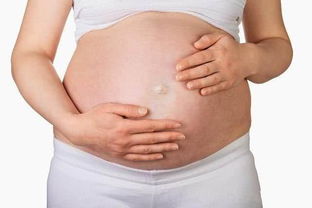 原创孕后肚子发紧，摸上去还有点硬，是不是胎儿有问题？不妨一看
