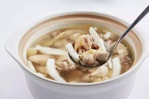 广东十大靓汤之一 椰子鸡汤的做法