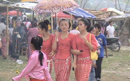 为什么嫁到中国的缅甸女人,生活不了几个月就会跑 看完就懂了