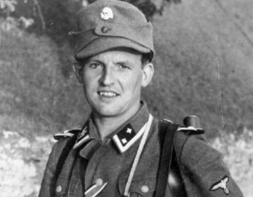 二战时期,为何德国的军人喜欢把军帽戴歪 