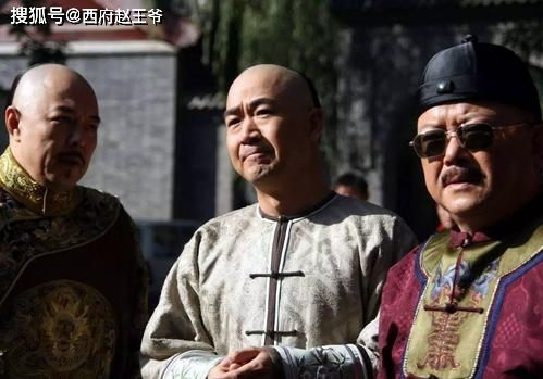 再看 铁齿铜牙纪晓岚 ,为什么会觉得纪晓岚很讨厌,和珅更舒服