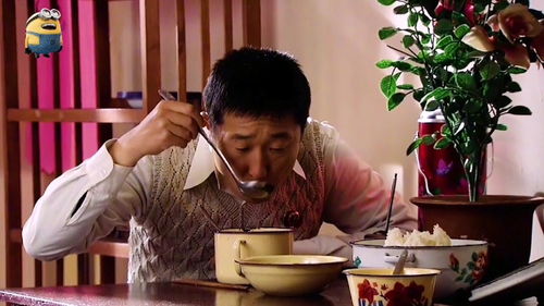 盘点吃饭时最让人讨厌的行为,嗦筷子菜里乱翻咂摸嘴全有了 