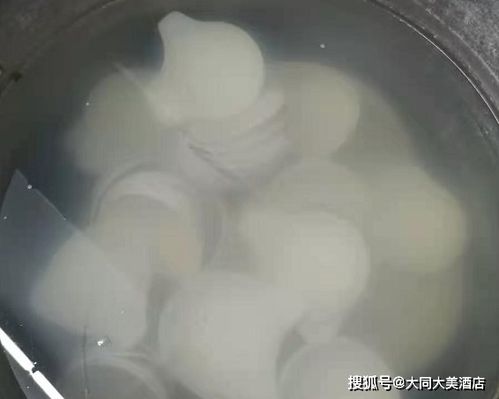 大美严把消毒流程 让就餐者用上放心餐具