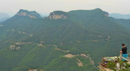 河南有座大山,附近葬过皇帝,隐居过不少名人景色更不比黄山差