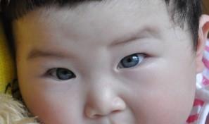 宝宝黑眼珠发蓝的原因有哪些 