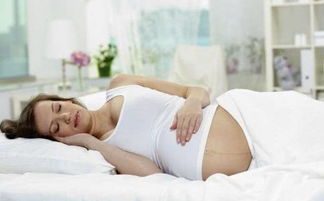 女性在孕期,睡觉时有这3种情况要重视,不然可能会损害宝宝发育 