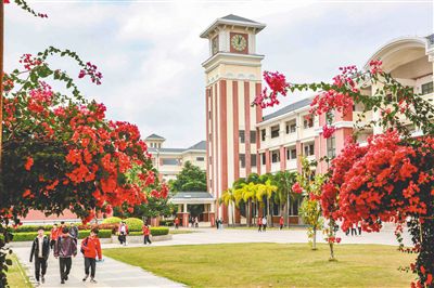 海南实验中学校园网(海口实验中学与海南师范大学附属中学哪个学校好) 