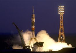 俄罗斯联盟号载人飞船发射升空前往国际空间站 
