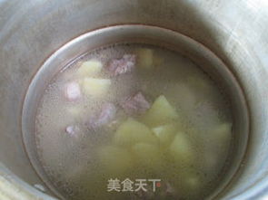 黄豆排骨的做法 黄豆板栗排骨汤的做法