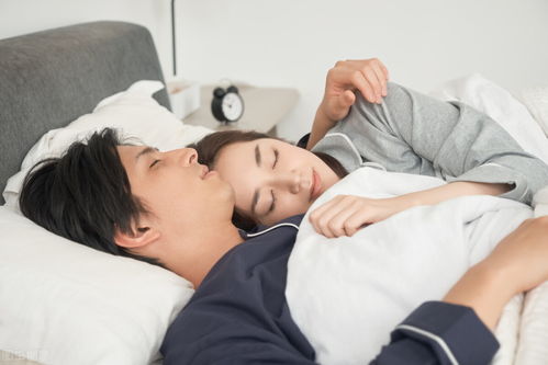 女生枕着男生胳膊睡觉的坏处,经常手麻的人注意了！你的身体可能面临这九大问题，千万要注意