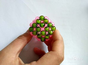 串珠草莓的编织方法 