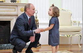 俄4岁女童做客克里姆林宫 普京亲自招待 