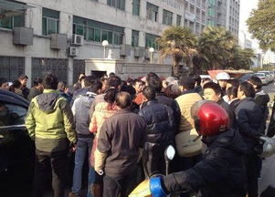 在上海，包工头拖欠农民工工资该怎么办