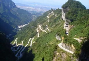 这就是中国的 死亡公路 ,老外表示分分钟跳崖 