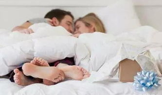 夫妻睡觉时都会做的几个动作,来看看你做过几个