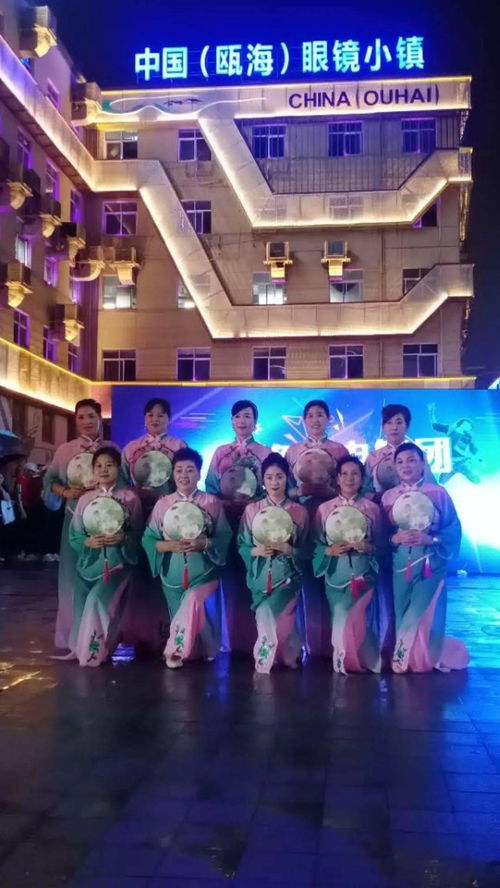 叶汇社区开展锋火曳舞团周年庆表演活动