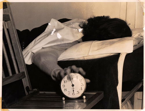 18张睡觉中的女性老照片,女人身体好主要靠睡觉 