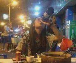 当女生开始喝酒,这男生哪儿顶得住啊