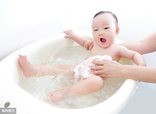 新生儿洗澡？婴儿出生多久可以洗澡新生儿洗澡有哪些注意事项