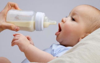 给宝宝断奶粉的最佳年龄,不是3岁也不是5岁