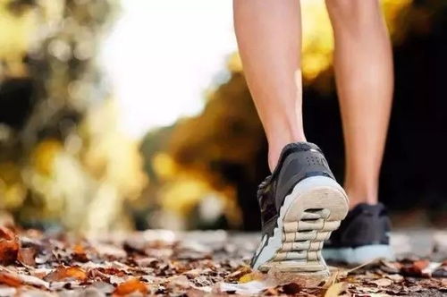 走路也能减肥 的6个技巧 不知不觉消耗多余脂肪