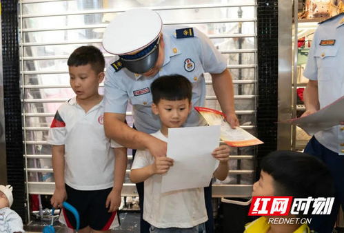 蓝朋友 夜市摆摊 不为图钱只为救命