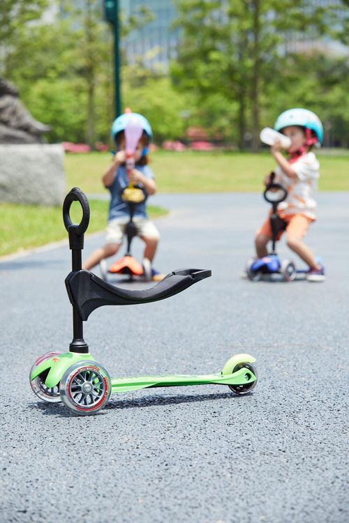 儿童滑板车哪个品牌好,一款从学步到上学都可以使用的儿童滑板车