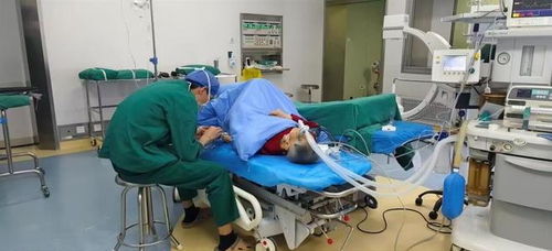 93岁老人不慎摔倒骨折,武汉这家医院突破高龄手术 禁区 成功手术
