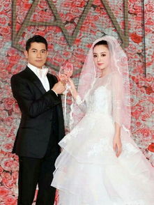 方媛与妈妈带娃出行 女儿对镜头打招呼超可爱