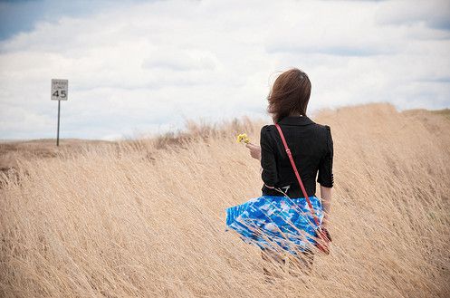 人，往往在莫名其妙的日子里度过自己的人生？连自己该做什么都不知道，更有甚者，稀里糊涂地就了结了自己的一生，我希望借由这个问题让大家都能明白生命真正的意义是什么！