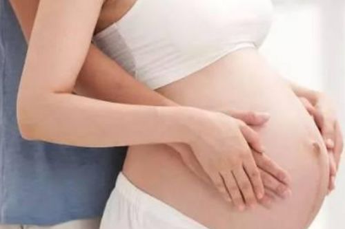 确认怀孕以后，这些时间段，最好不要去摸孕肚，以免对胎儿不利