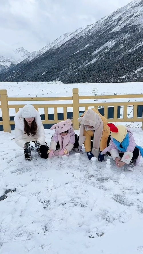 孩子玩雪,不让爸爸玩,结果... 