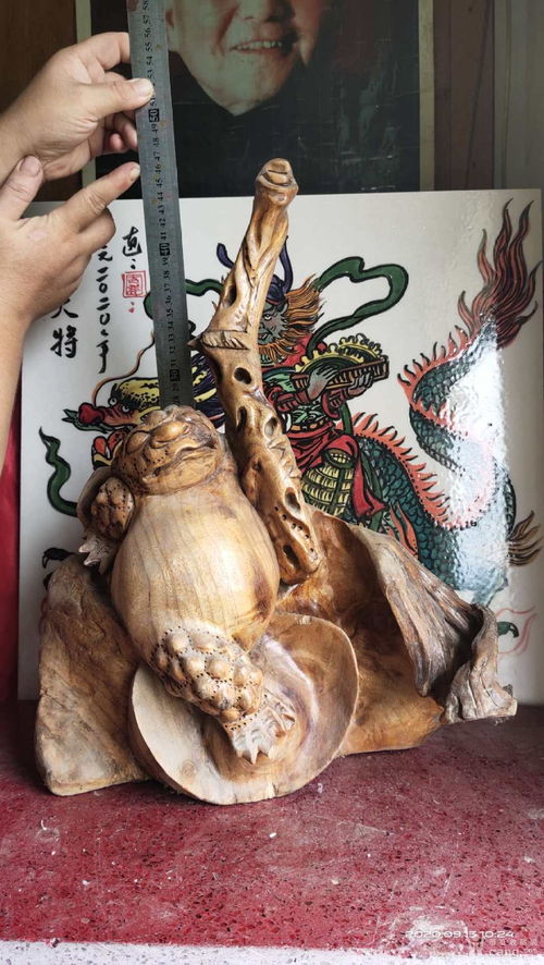 香樟木,纯手工雕刻木雕动物招财金蟾非常可爱拟人化,重4斤 