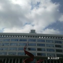 恩施州图书馆停车停哪里(恩施学院旁边免费的停车场)