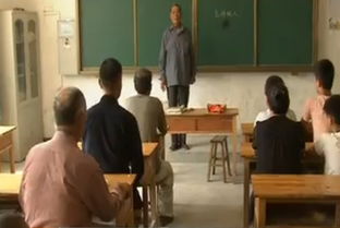 72岁山村教师重返讲台 经常梦在教室里上课 