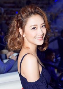 4位女明星真名 应采儿不姓应,王菲的太别扭,而她的真名最好听